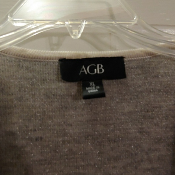 Cardigan - Picture 2 of 4